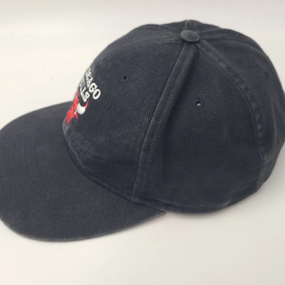 Vintage Chicago‎ Bulls Hat Adjustable (Fits Small) Logo 7 Black NBA Basketball